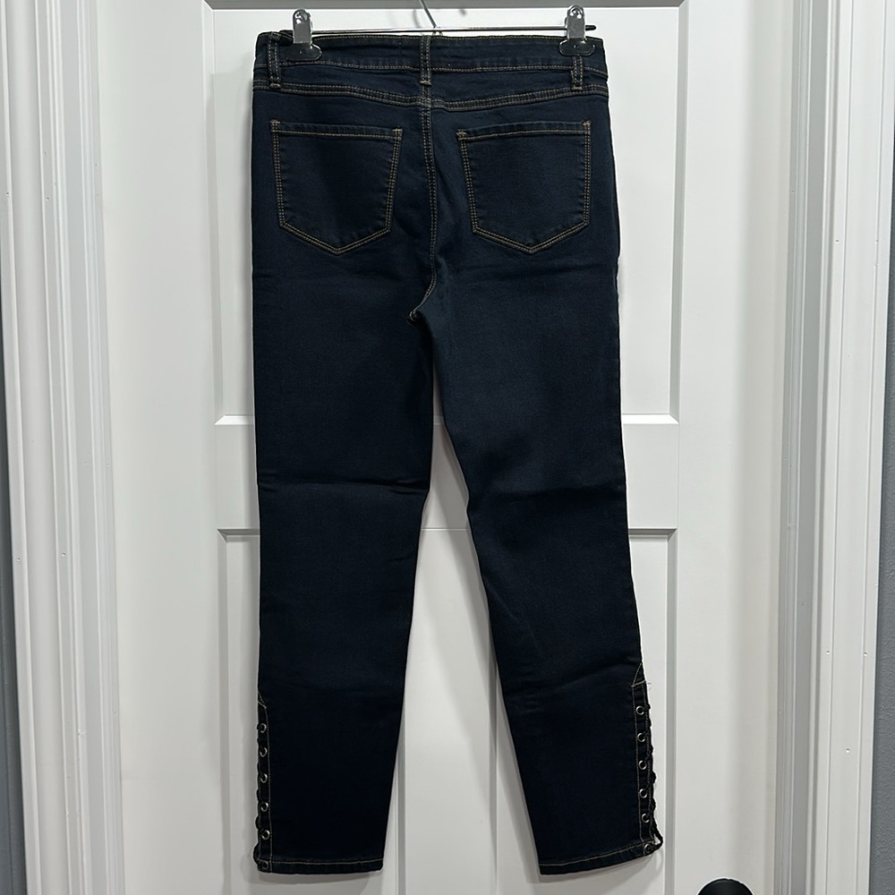 Dark Wash Cropped With Lace-Up Size 6 - Picture 3 of 8